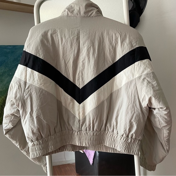 Jacket - Picture 9 of 9